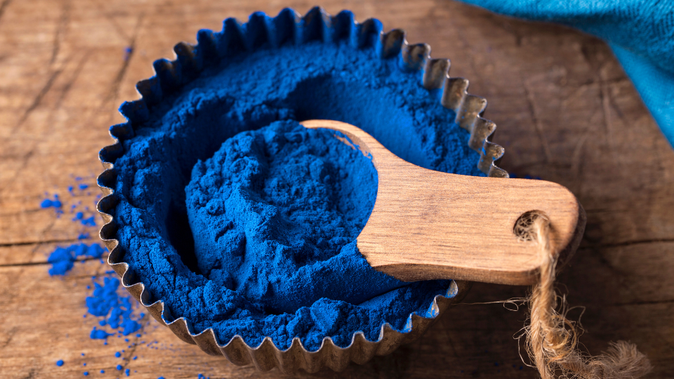 Difference Between Blue Spirulina Extract and Regular Spirulina Powder